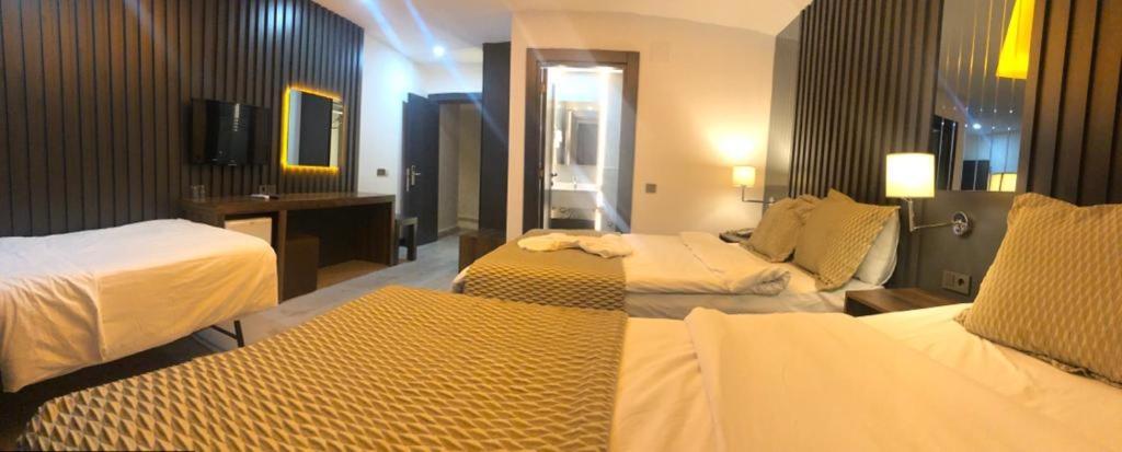 Grand Ezel Hotel Mersin  Exterior photo