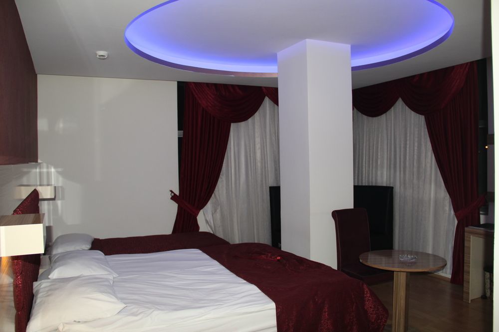 Grand Ezel Hotel Mersin  Exterior photo